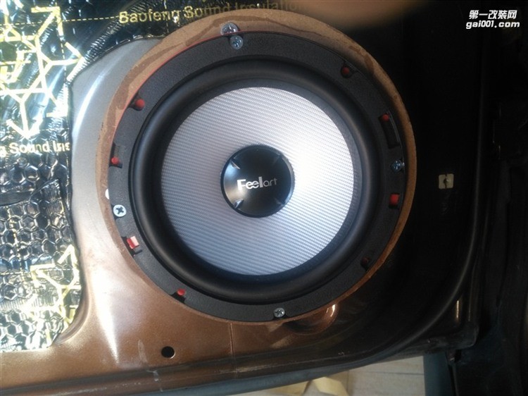 泉州山水專業(yè)汽車音響改裝 五菱宏光S音響隔音升級改裝
