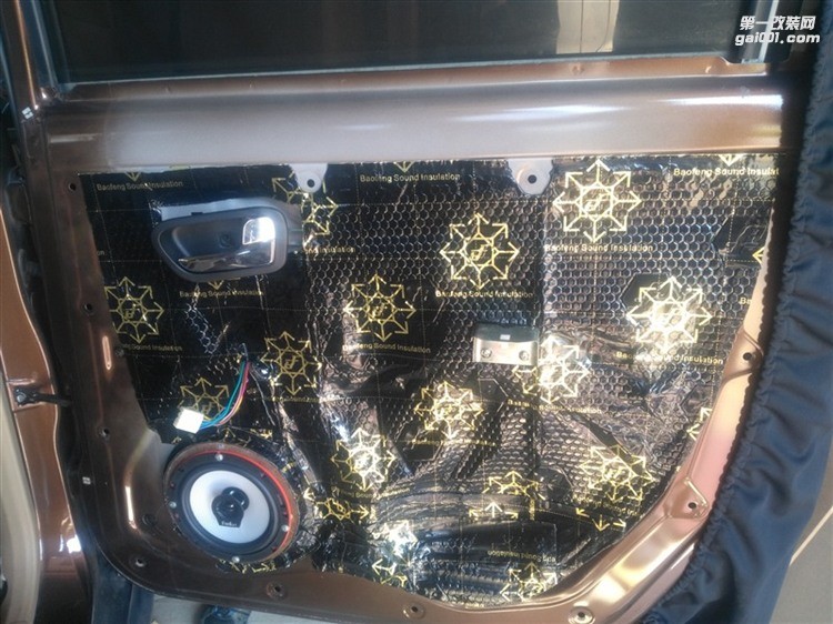 泉州山水專業(yè)汽車音響改裝 五菱宏光S音響隔音升級改裝