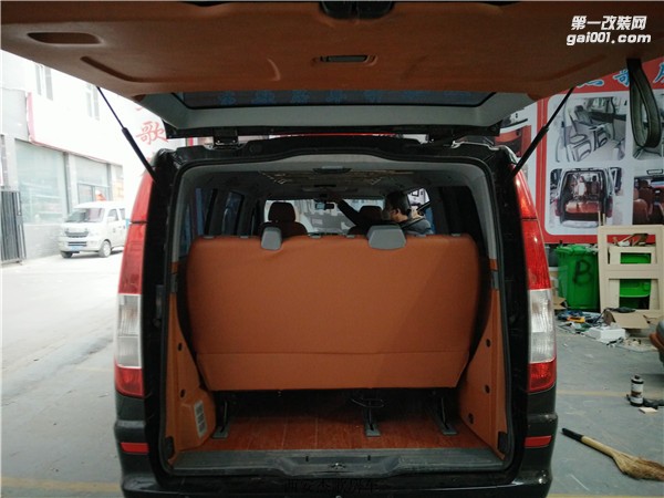 西安商務(wù)車內(nèi)飾改裝/杰歌房車之奔馳威霆－旅行車金典改裝案例