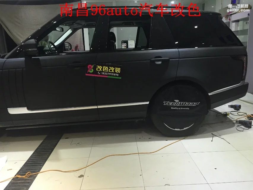 南昌96Auto 路虎改進(jìn)口碳黑改色貼紙 更霸氣了