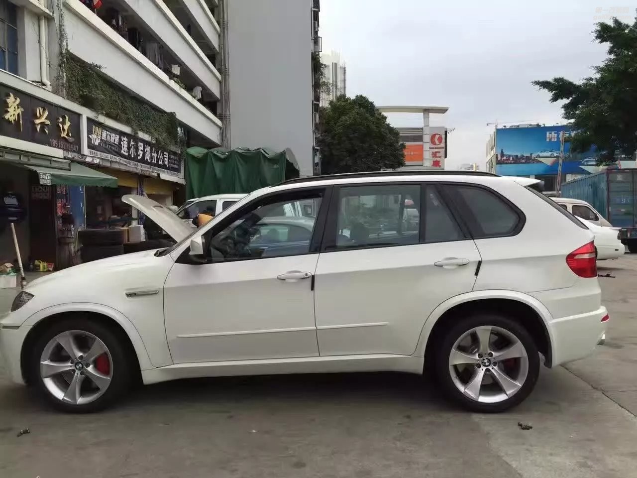 寶馬，換 原裝  完工！