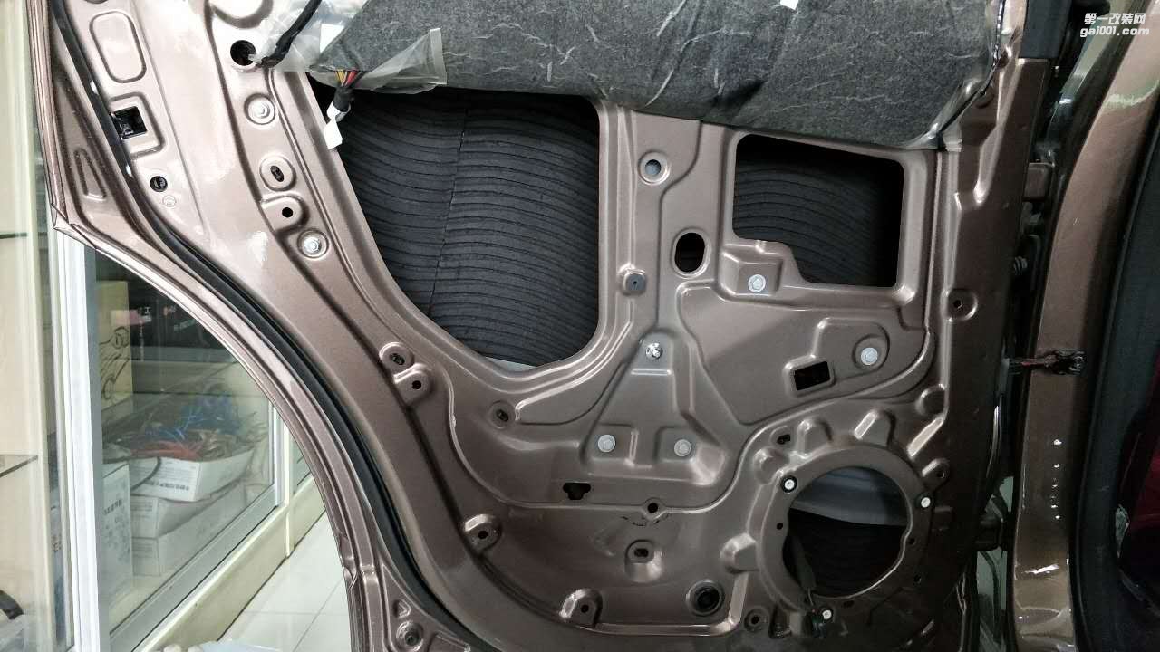 武漢凱歌汽車音響隔音改裝店
