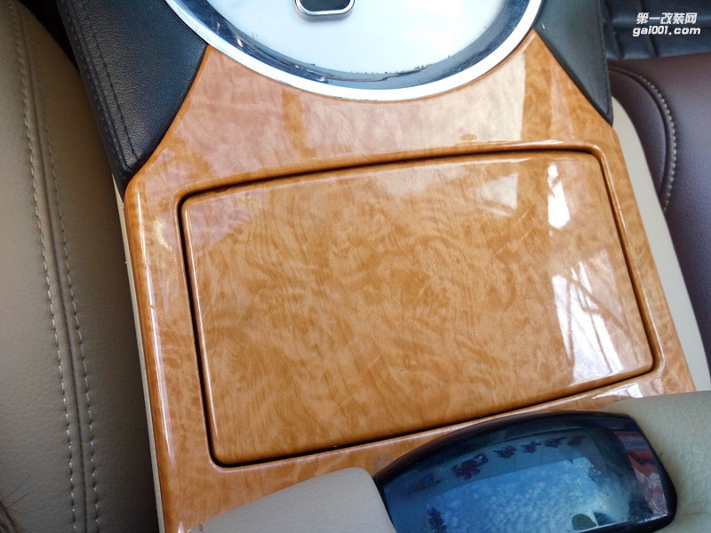 鄭州豐田銳志內(nèi)飾座椅改裝，汽車內(nèi)飾翻新改色