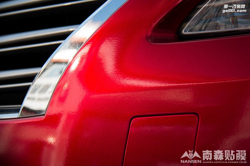 日產(chǎn)軒逸車身改色案例-極光紅 南森汽車改色出口