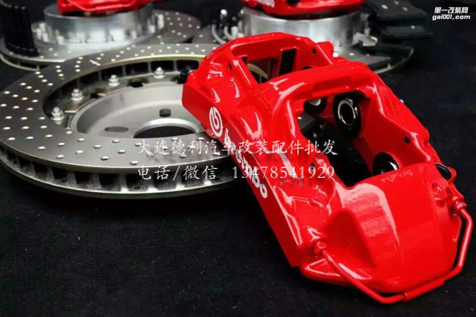 紅色意大利BremboGT6/GT4剎車寶馬裝車效果