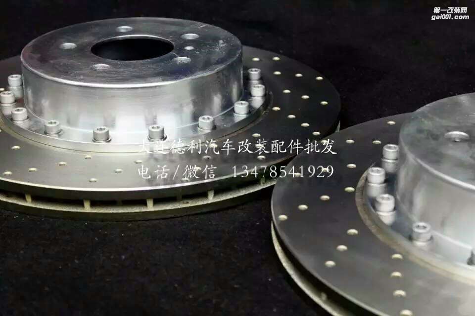 紅色意大利BremboGT6/GT4剎車寶馬裝車效果
