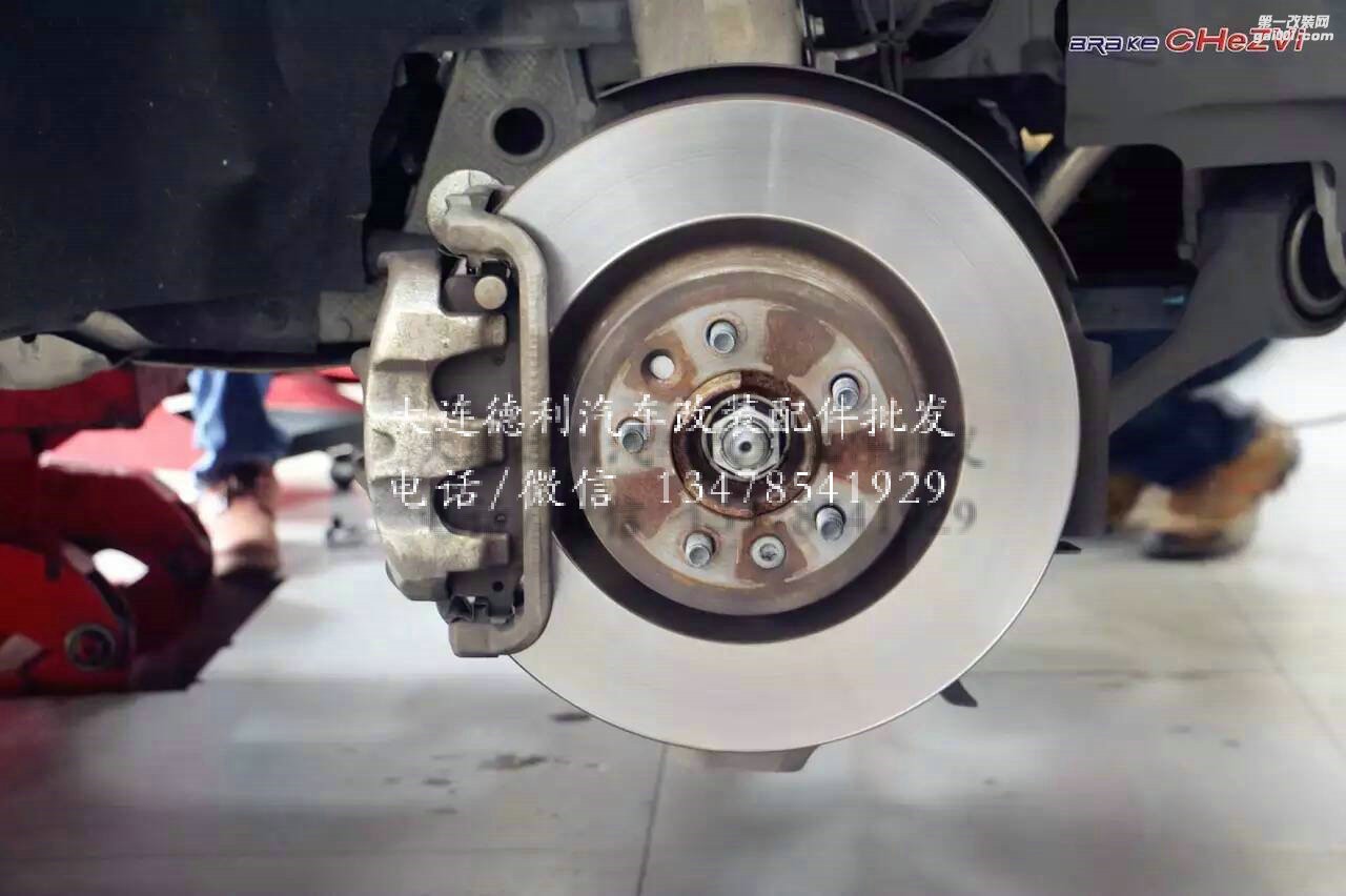 路虎攬勝/神行原廠改裝升級(jí)布雷博Brembo鮑魚剎車