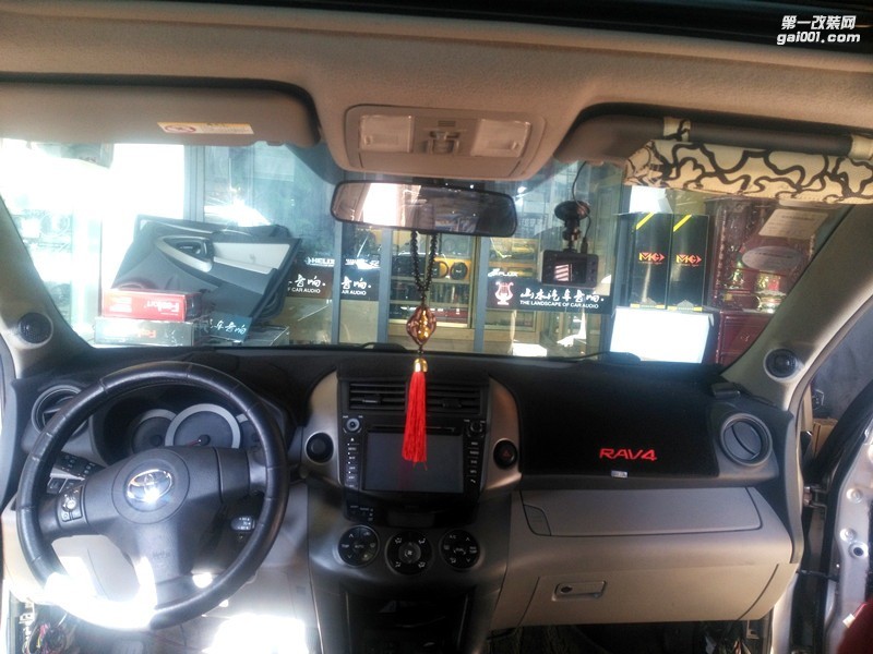 豐田RAV4音響隔音改裝 泉州山水汽車音響改裝 芬朗DSP6承載調(diào)音基礎(chǔ)