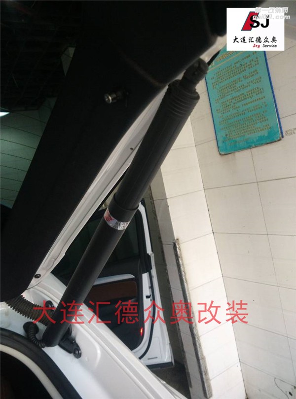 奧迪Q3加裝原廠電動(dòng)尾門