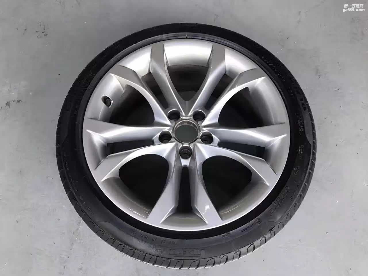 奧迪 S5  原裝 18寸 8.5J  ET29  5*112