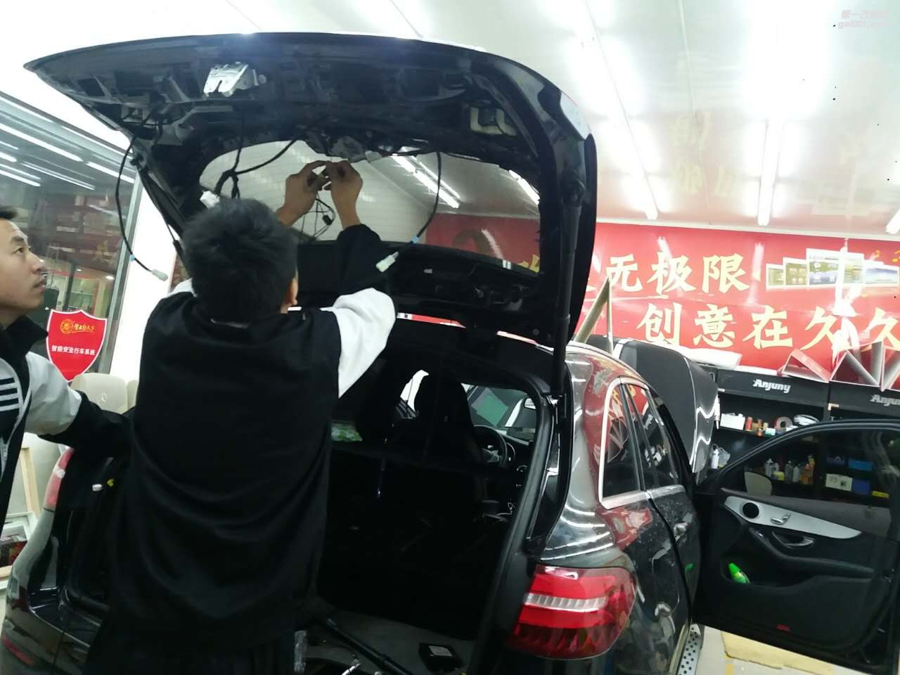 奔馳GLC200 加裝360度全景記錄儀和電動尾門