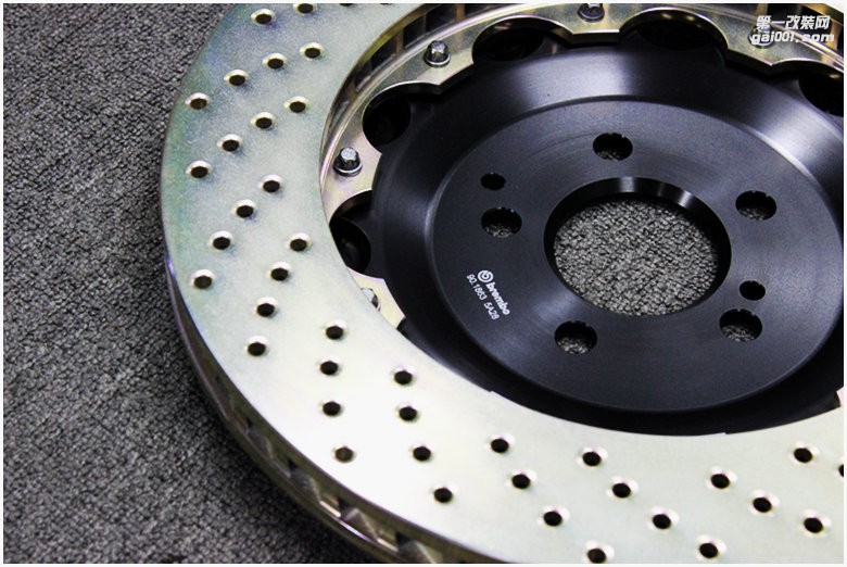 海亞：奔馳C218 CLS350 改裝意大利布雷博BREMBO GT6  全原裝剎車套件 帶防偽卡