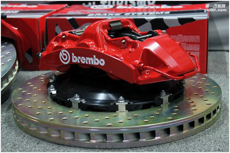 海亞：奔馳C218 CLS350 改裝意大利布雷博BREMBO GT6  全原裝剎車套件 帶防偽卡