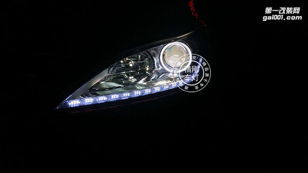 【廣州炫瀾車(chē)燈】長(zhǎng)安逸動(dòng)升級(jí)精剛海拉5雙光透鏡+精剛安定器