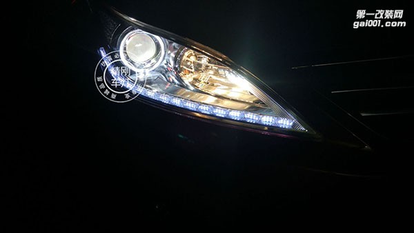 【廣州炫瀾車(chē)燈】長(zhǎng)安逸動(dòng)升級(jí)精剛海拉5雙光透鏡+精剛安定器