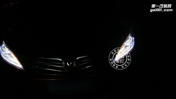 【廣州炫瀾車(chē)燈】長(zhǎng)安逸動(dòng)升級(jí)精剛海拉5雙光透鏡+精剛安定器