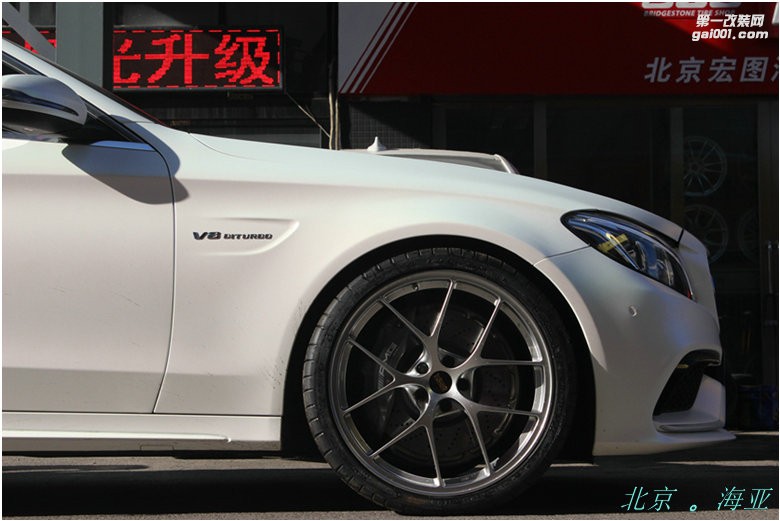 海亞：大馬力后驅(qū)車 奔馳W205 C63 AMG改裝 日本最強(qiáng)最輕航鋁鍛造輪轂 20寸 RI-D  搭配米其林PSS性能胎