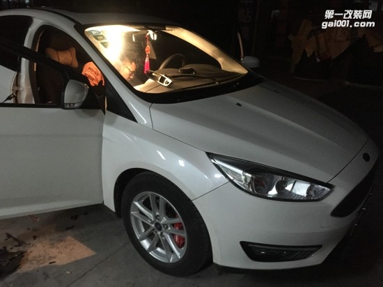 常州專(zhuān)業(yè)汽車(chē)音響改裝|?？怂蛊?chē)音響改裝升級(jí)英國(guó)正弦波|至上音樂(lè)