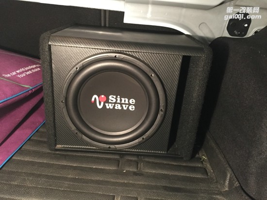 常州專(zhuān)業(yè)汽車(chē)音響改裝|?？怂蛊?chē)音響改裝升級(jí)英國(guó)正弦波|至上音樂(lè)