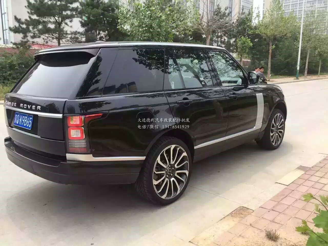 路虎22寸高配風(fēng)火輪輪轂鋼圈裝車效果