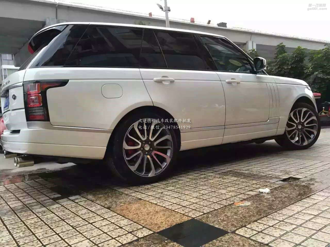 路虎22寸高配風(fēng)火輪輪轂鋼圈裝車效果