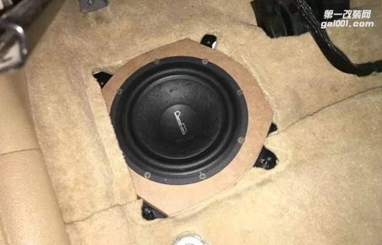 常州汽車音響改裝|寶馬320汽車音響改裝升級歌劇世家|至上音樂