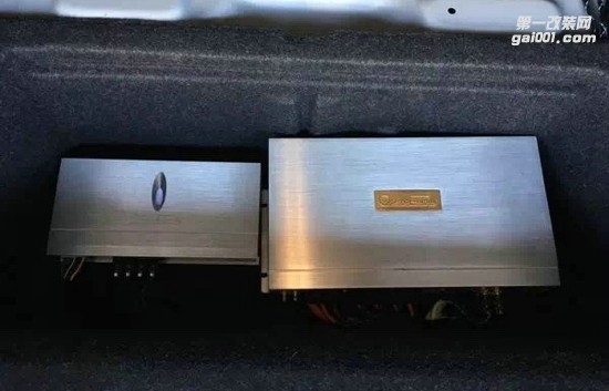 常州汽車音響改裝|寶馬320汽車音響改裝升級歌劇世家|至上音樂