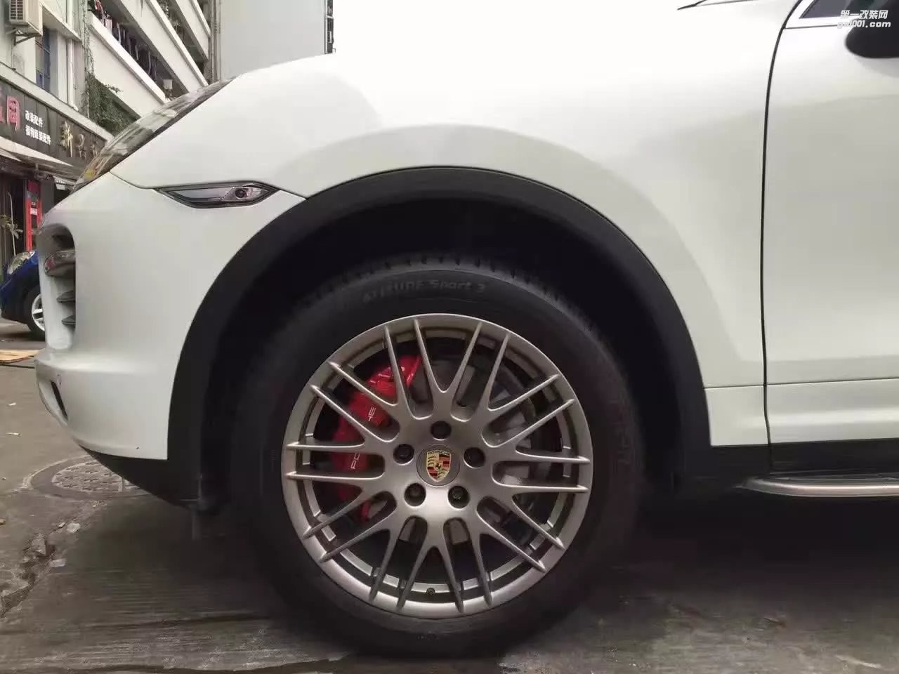 卡宴,換 原裝 RS 20寸,完工