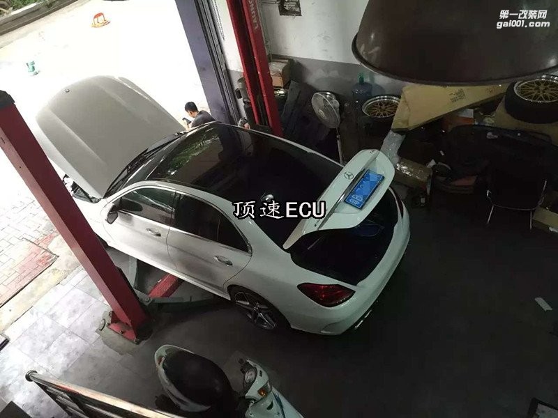 奔馳C63 W205刷ECU 4.0T