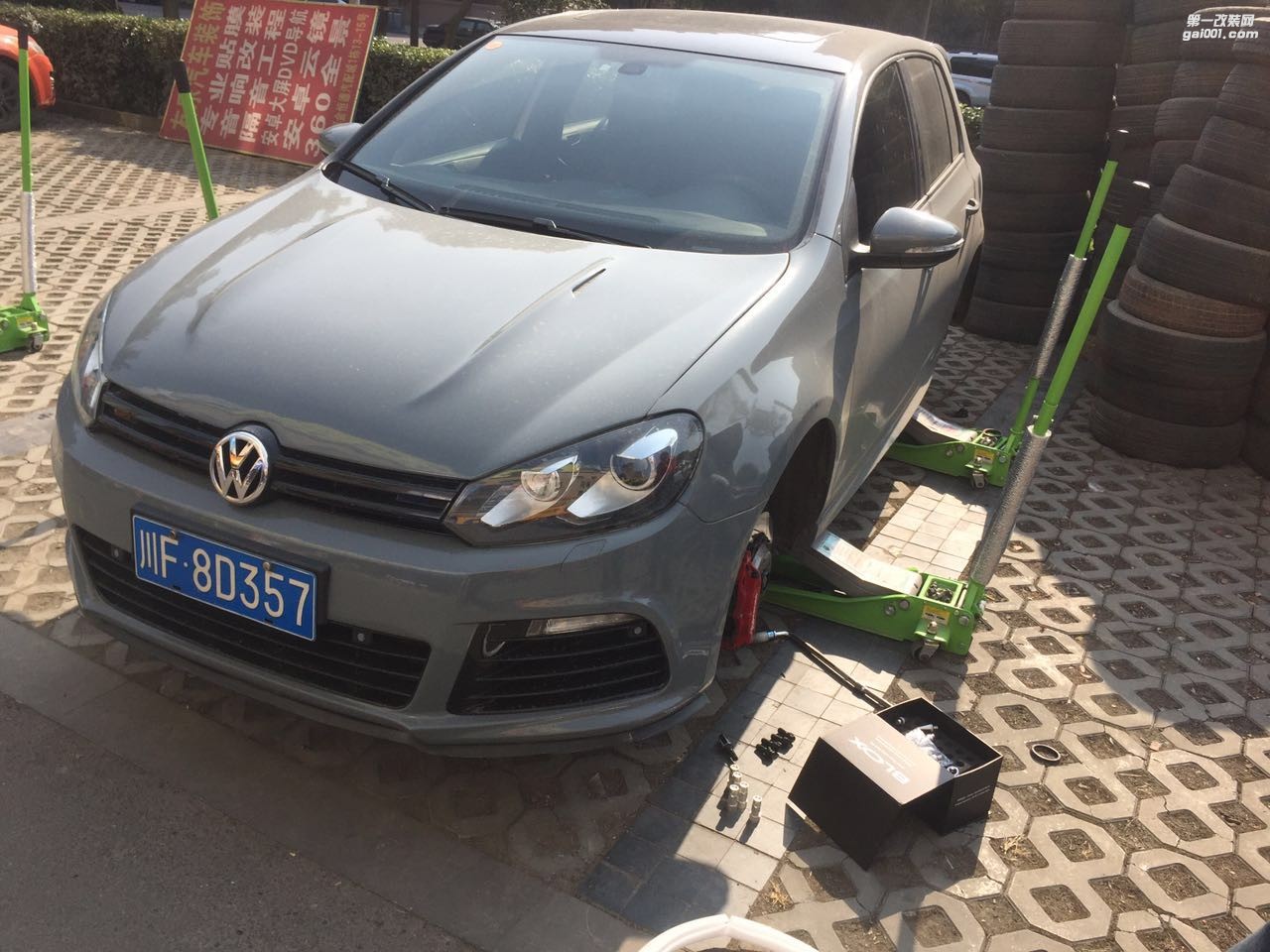 大眾GTI 升級(jí)18寸私人定制鍛造輪轂 BLOX鍛造螺帽