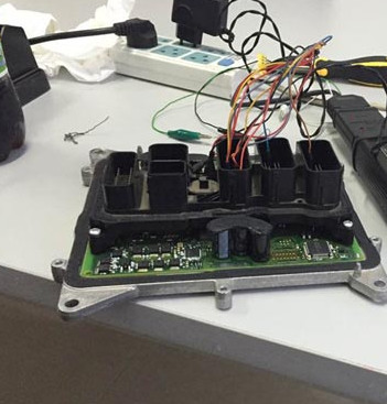品牌：寶馬320LI升級(jí)ECU