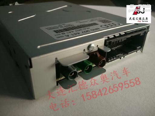 加裝16款?yuàn)W迪A4L原廠倒車影像