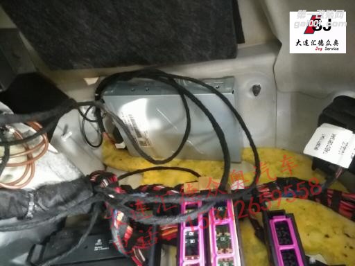 加裝16款?yuàn)W迪A4L原廠倒車影像