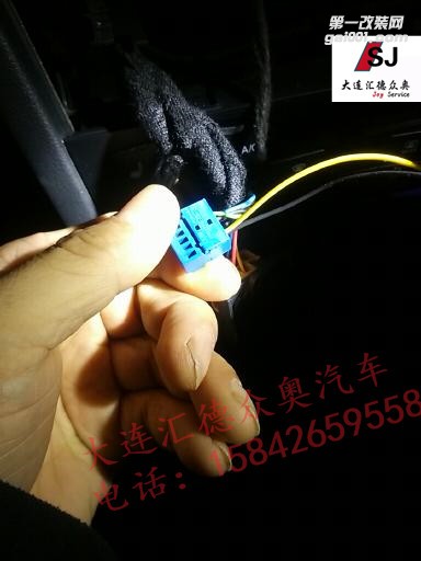 加裝16款?yuàn)W迪A4L原廠倒車影像