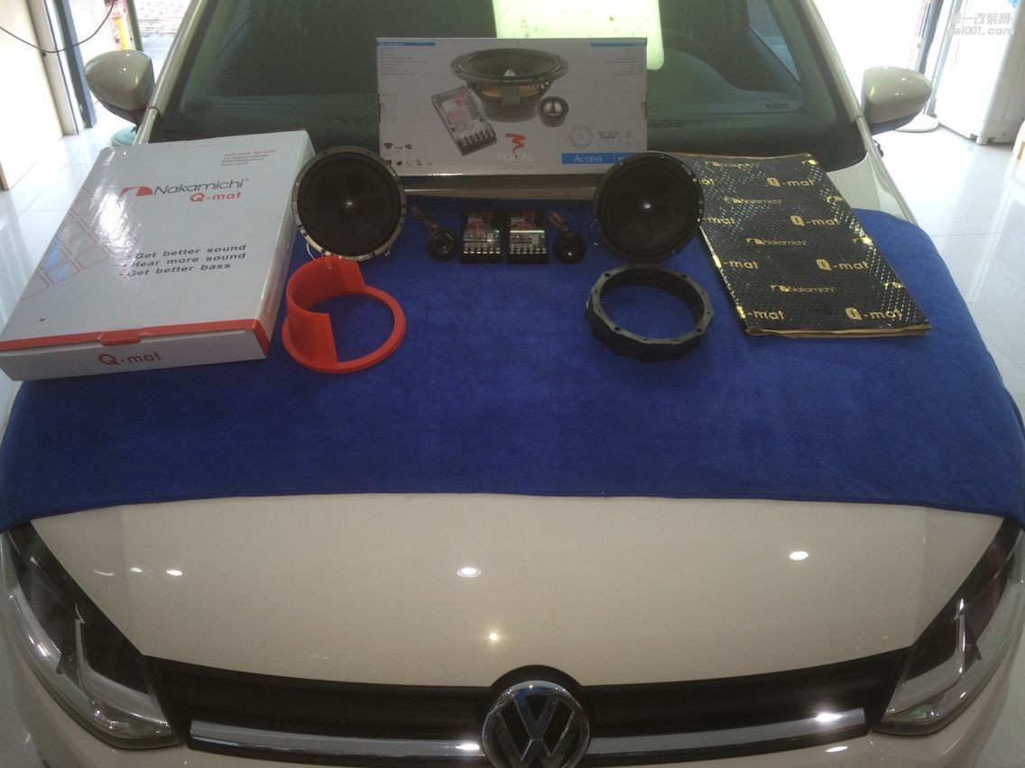 南寧汽車音響改裝大眾波羅音響改裝勁浪165A1喇叭中道隔音