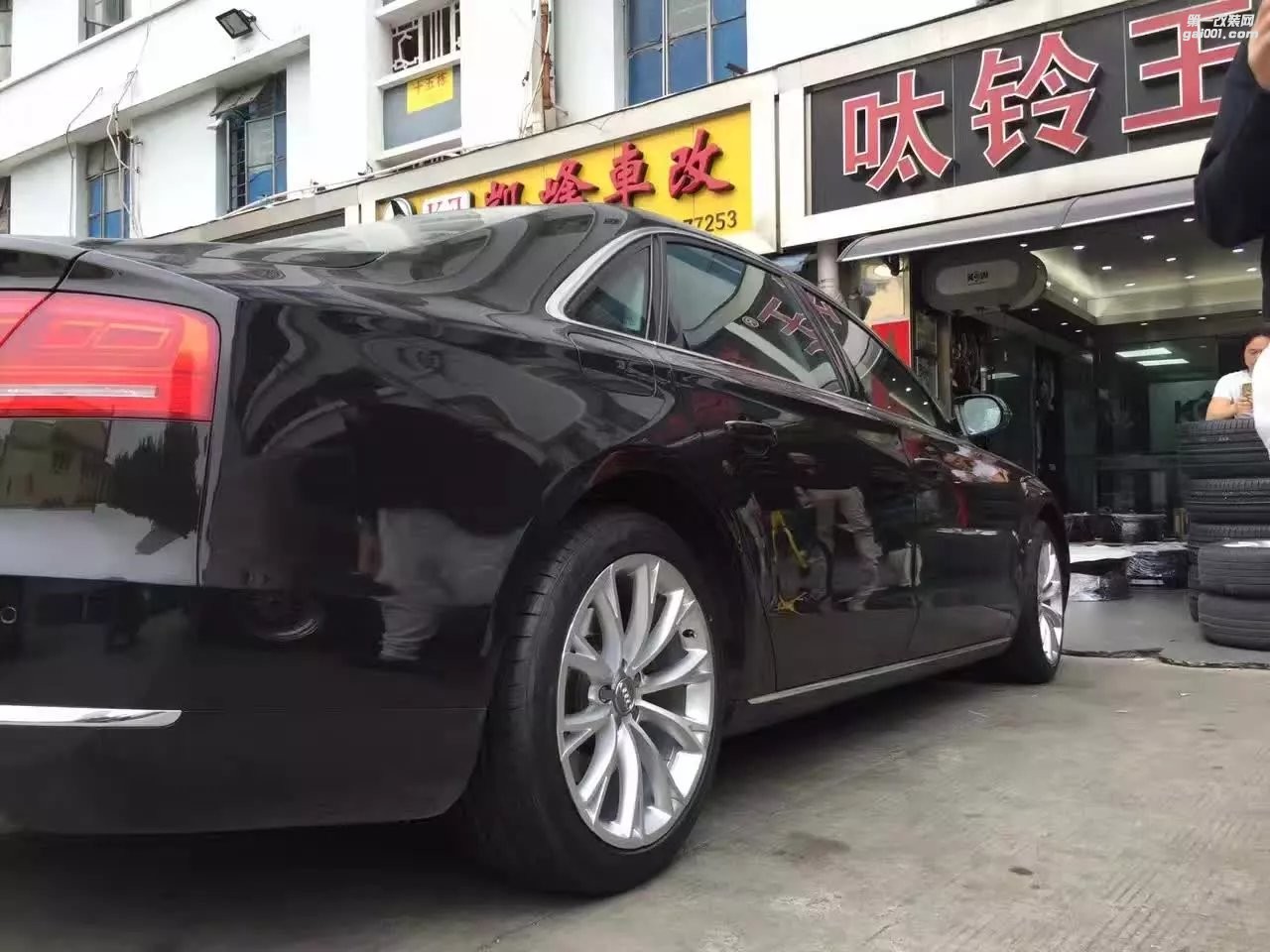 奧迪，換 原裝  19寸  完工！