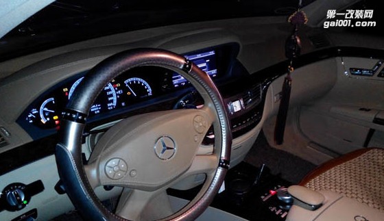 升級品牌：奔馳S300L升級ECU