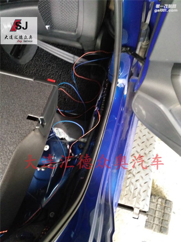 奧迪S3升級(jí)原廠倒車影像