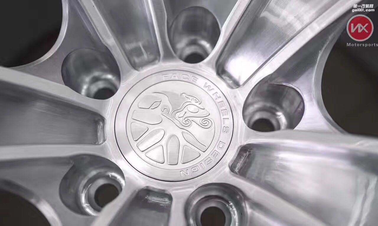 Facewheels FW108，單片式鍛造，金屬拉絲銀，20X9J 20X10.5J 5X112  保時捷Mancan專用數(shù)據(jù)，現(xiàn)貨供應一套