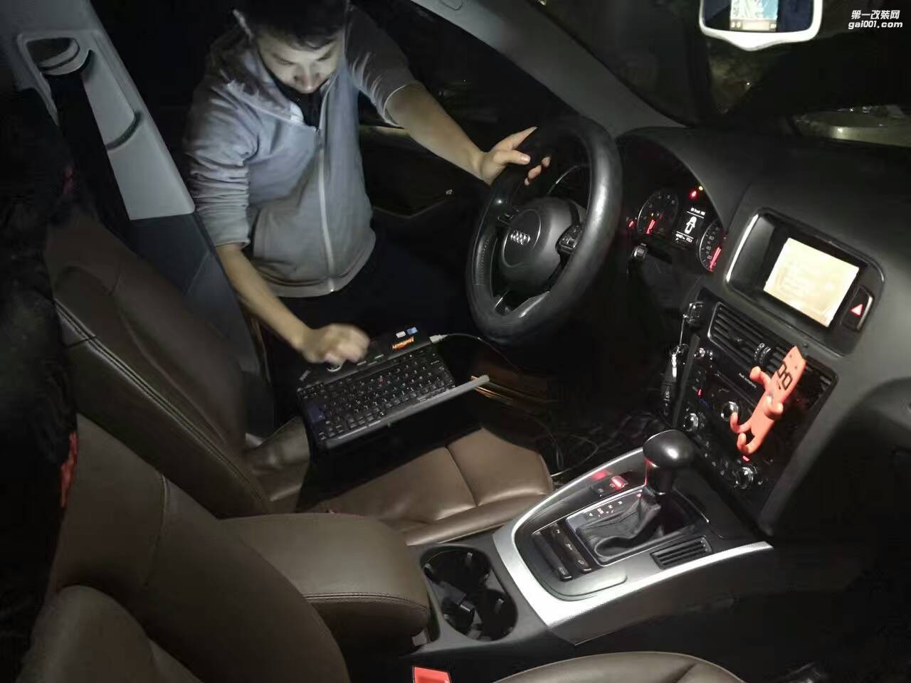 2015年奧迪q5  40tfsi動力特調