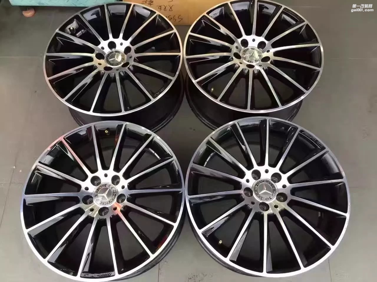 奔馳，換 原裝 19寸 AMG 完工！