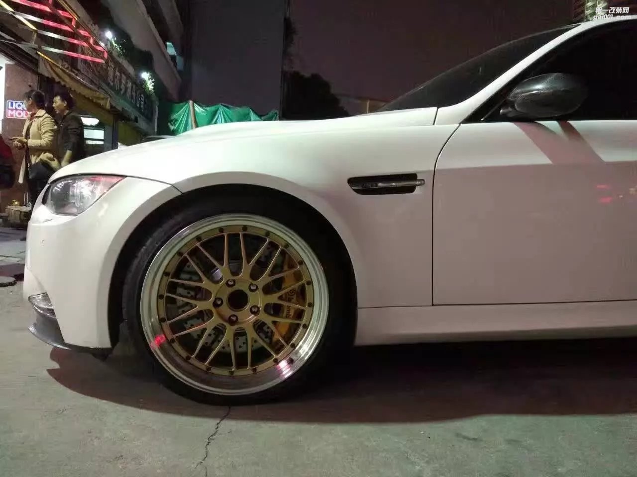 寶馬，裝20寸  BBS  LM  完工！