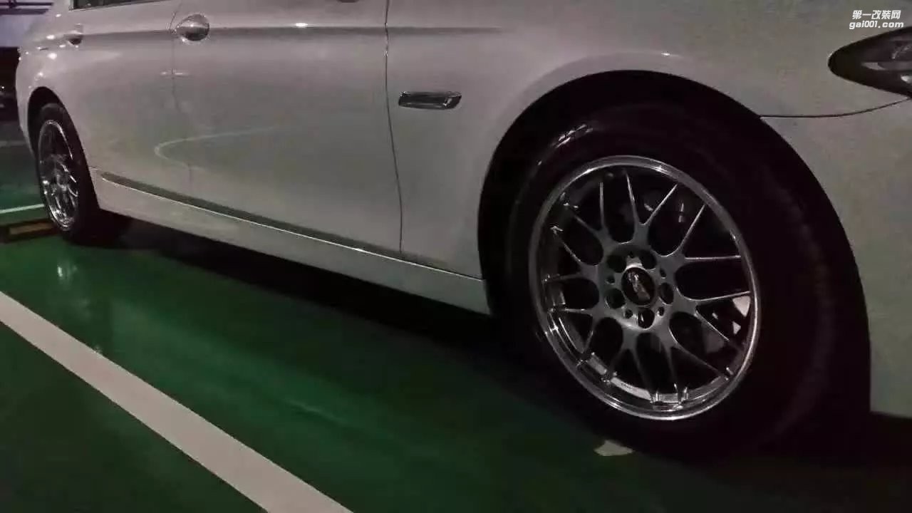 感謝黑龍江朋友發(fā)來效果圖：BBS RGR ，裝寶馬