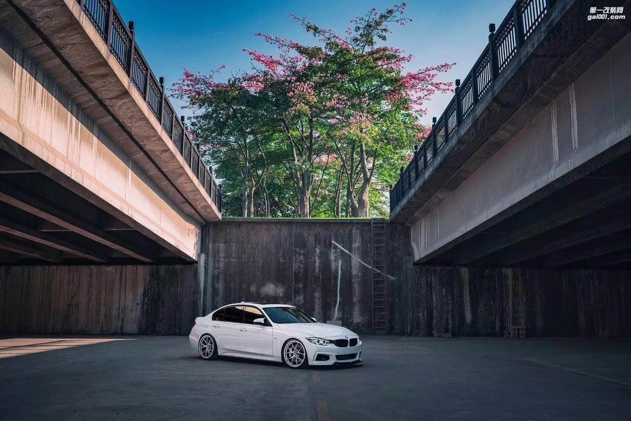 海亞：（轉(zhuǎn)摘） 寶馬328 升級 BBS RI-D 輪轂 ALCON CAR97CAR98剎車 移植4系前臉