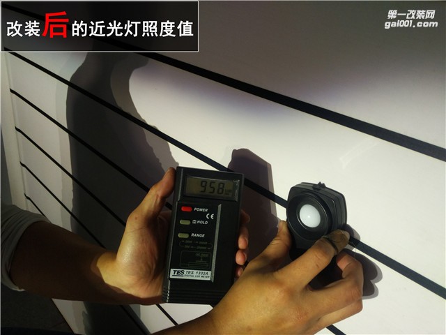 豐田普拉多改裝 霸道升級(jí)海拉五雙光透鏡 飛利浦XV氙氣燈——中山清風(fēng)車影燈改