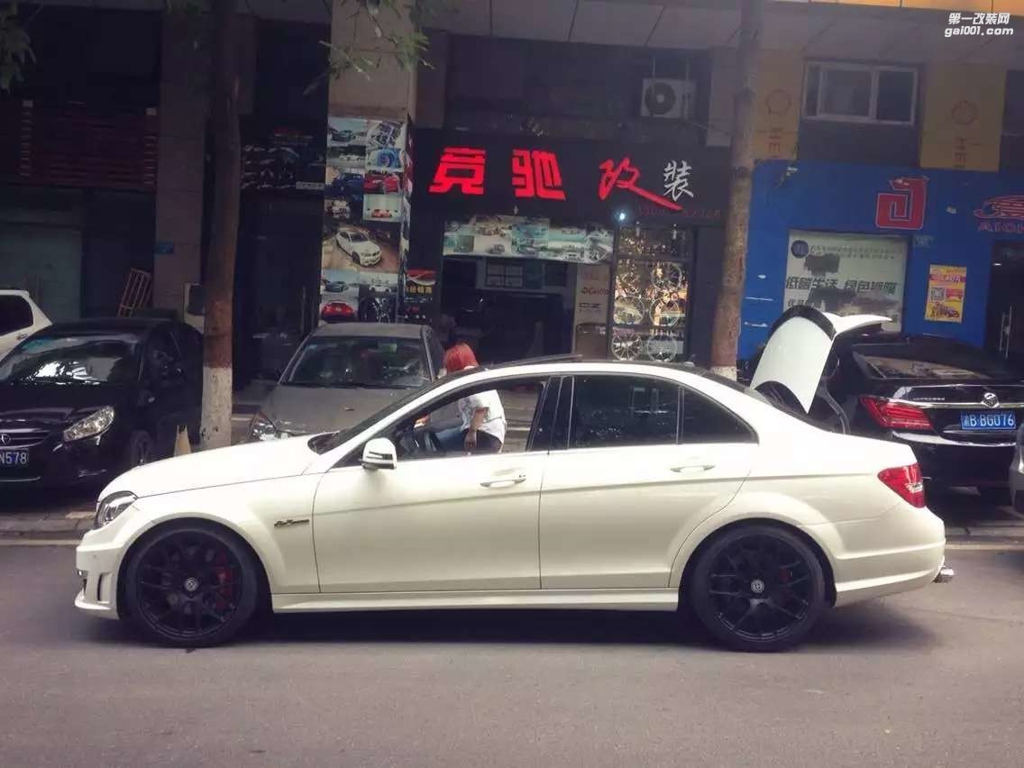 奔馳C260改C63