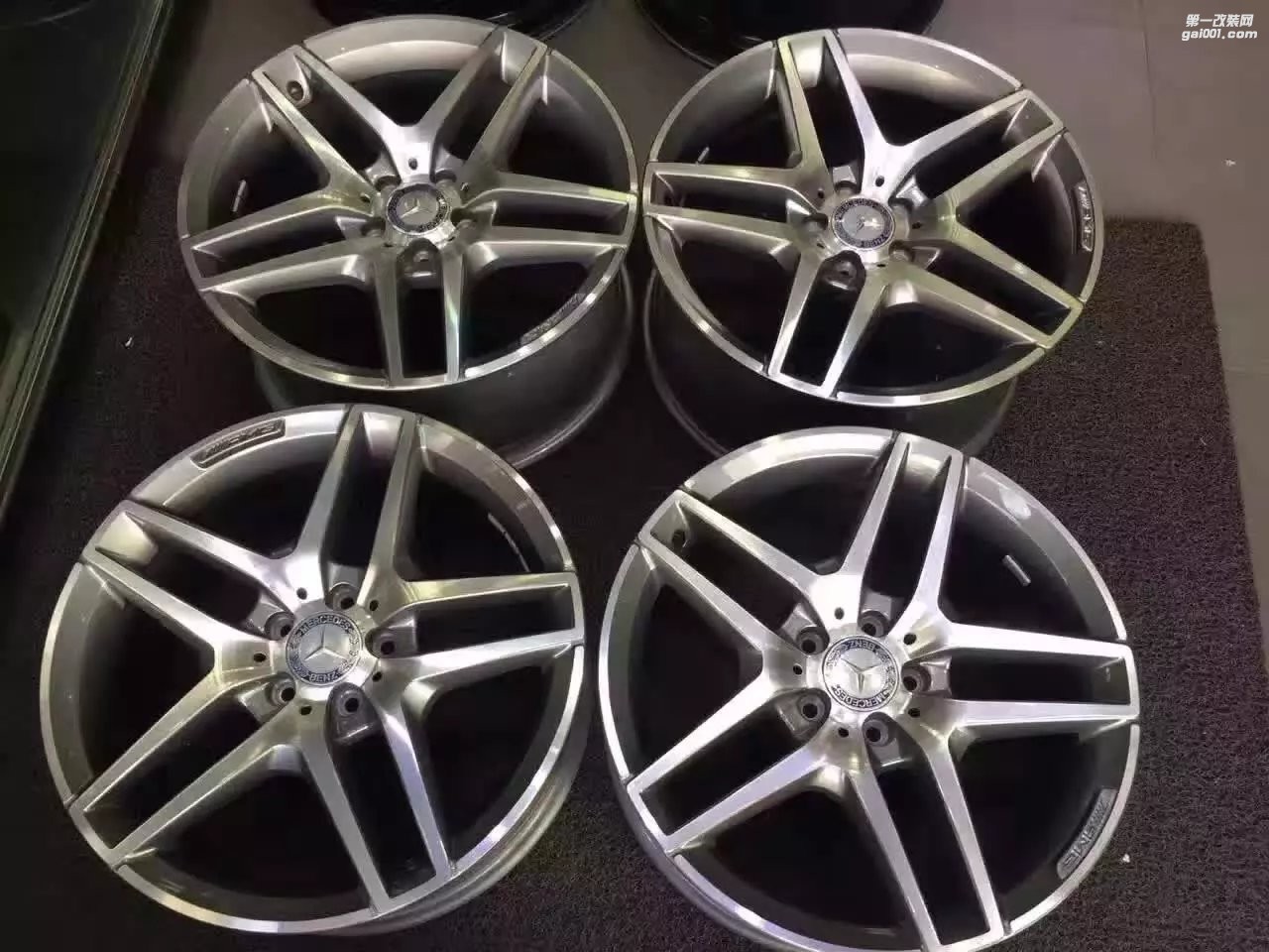 奔馳，換 原裝 19寸 AMG 完工！