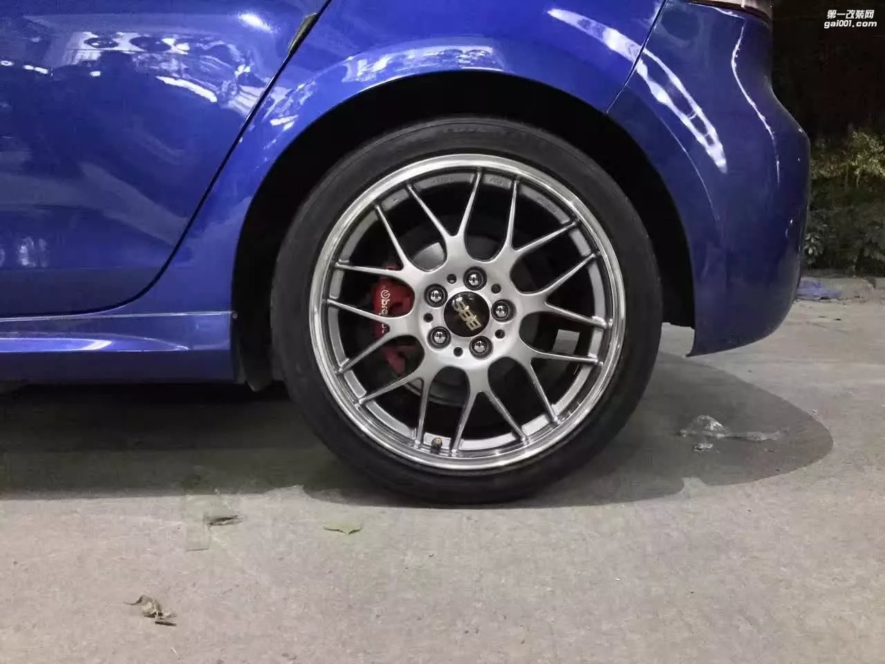 大眾，換 BBS  RGR 18寸 完工！