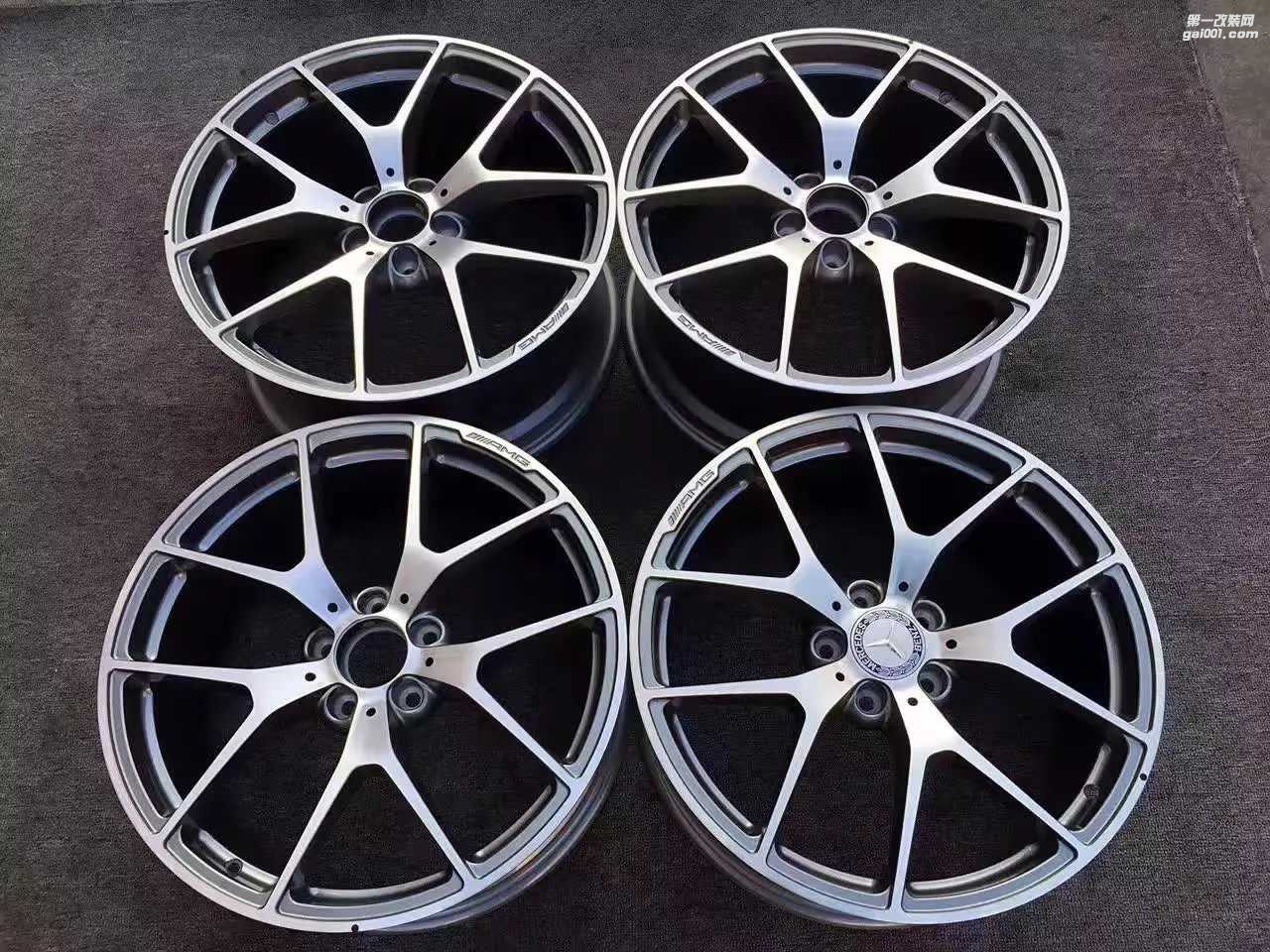 全新，奔馳 原廠 C63  507  ，AMG 鍛造   19寸