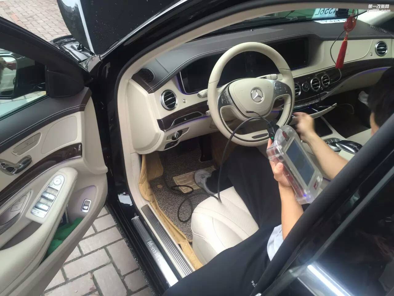 奔馳新款s320刷ECU提升動(dòng)力優(yōu)化ECU